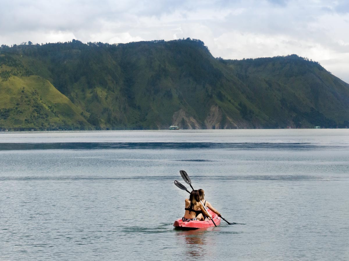Kayak rental from Tabo Cottages - Lake Toba Itinerary