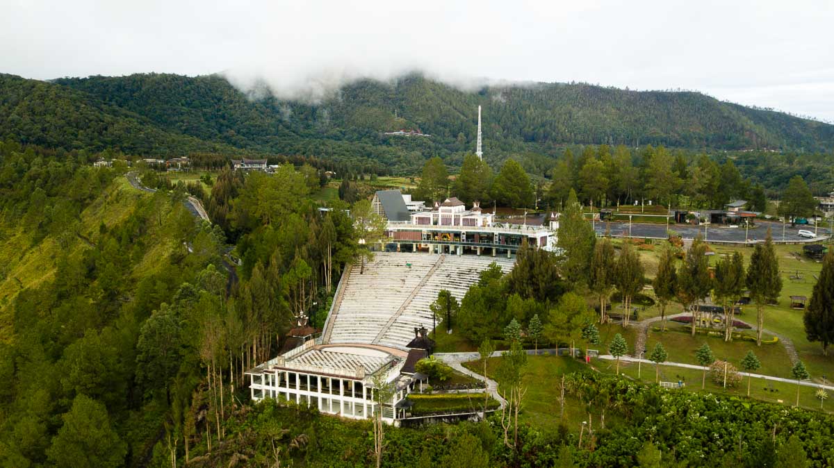 Taman Simalem Amphitheatre - Lake Toba Itinerary