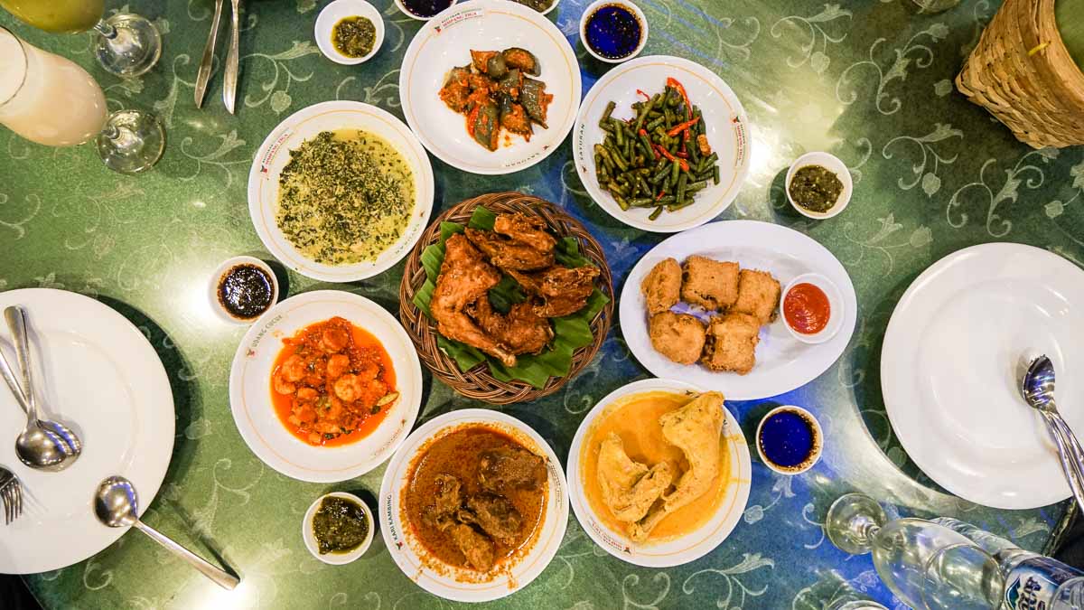 Delicious food at Restoran Simpang Tiga - Medan Itinerary