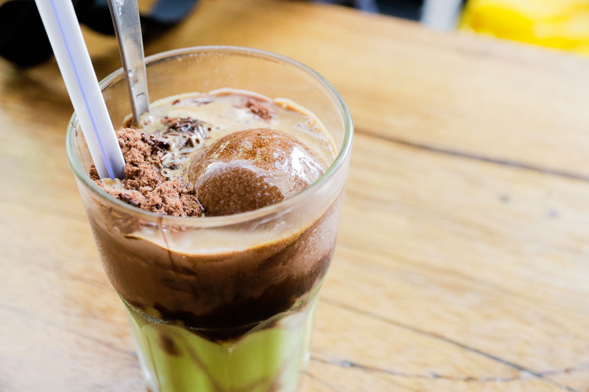 Macehat Avocado Coffee Float -Medan itinerary