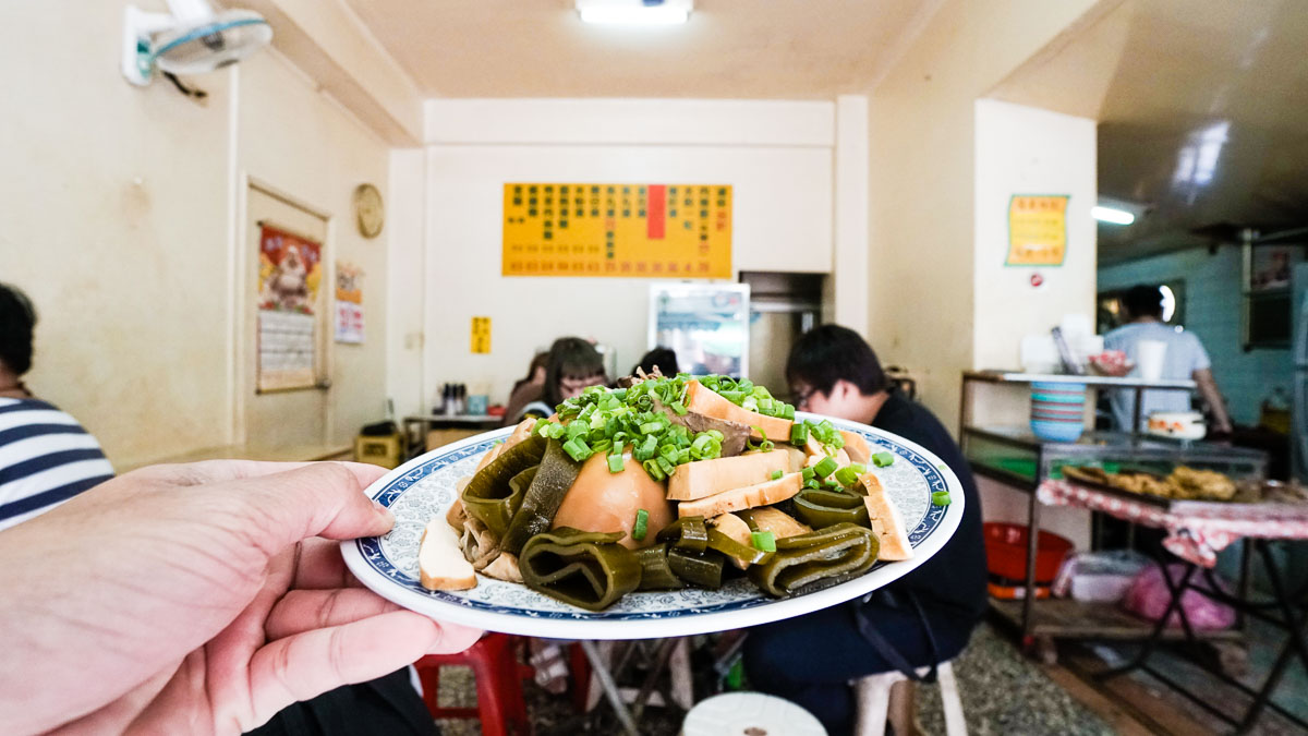 Noodles shop Da You Xing Yi Noodles in tainan Anping old street - Taiwan Food Guide THSR