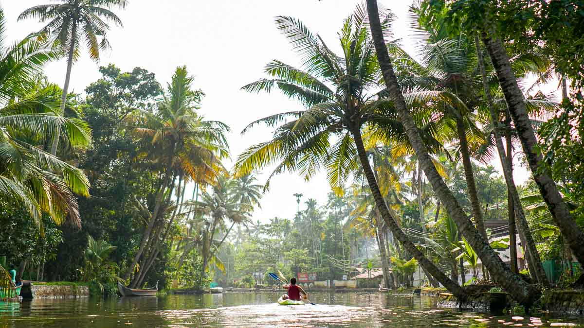 Alappuzha Backwater Kayak - Kerala Itinerary