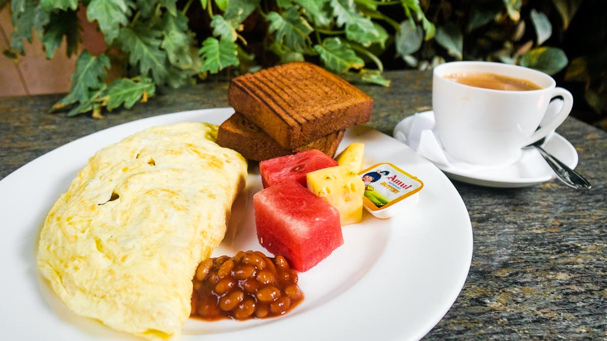 Kashi cafe omelette kochi - Kerala Itinerary
