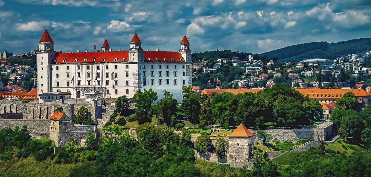 BRATISLAVA CASTLE - Cheap EU Destinations