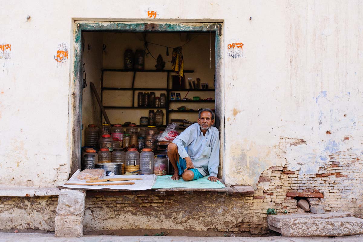 @mai.rawr india local store - Deaf solo traveller