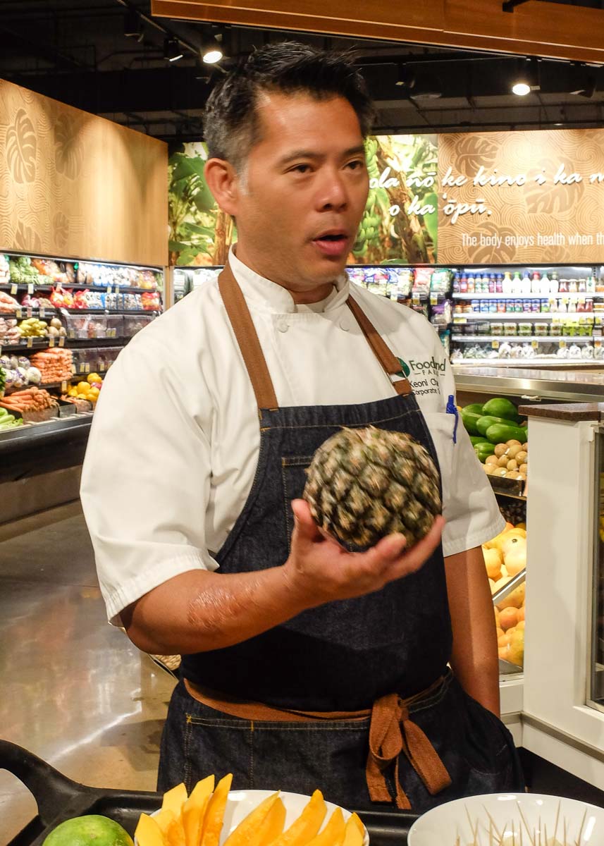 Hawaii pineapple in foodland - Things to do in Honolulu