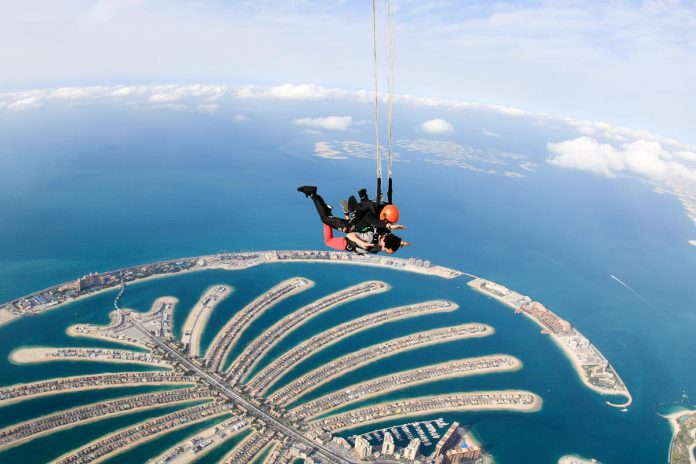 Skydiving over the Jumeirah Palms - Dubai itinerary-5