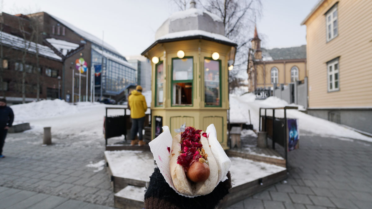 Tromsø Raketten Hotedog-Norway Winter Itinerary