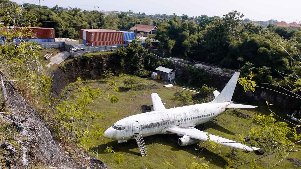 Abandoned plane - Nusa Dua and Uluwatu Guide