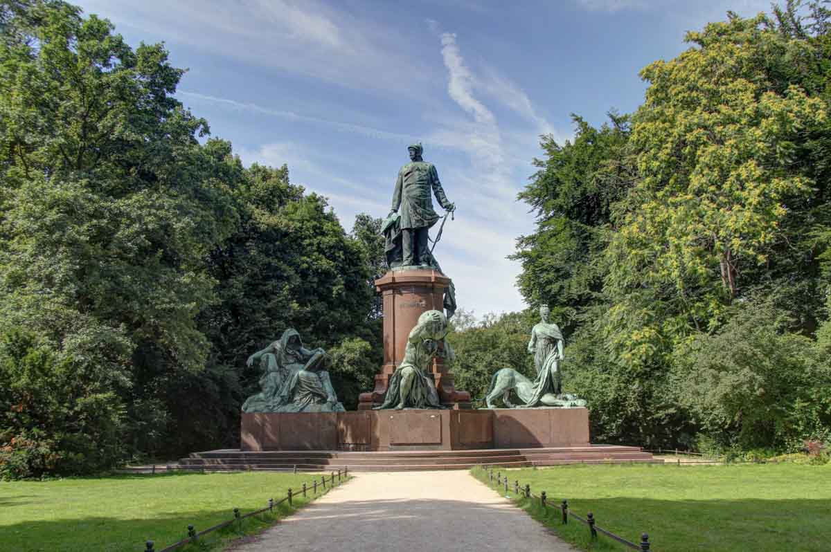 Tiergarten - Budget Berlin Travel Guide