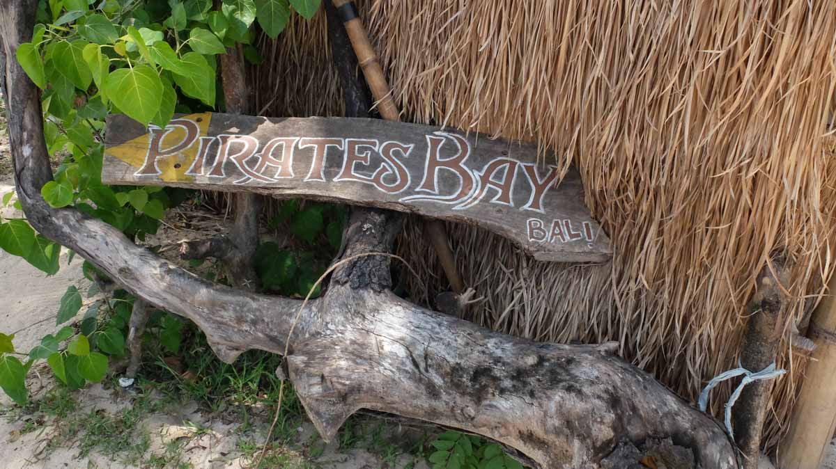 pirates bay cafe - must eat places in bali