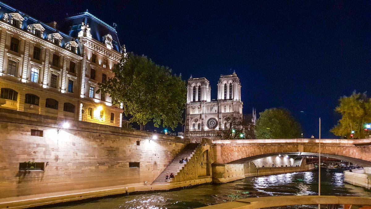 Bateaux Parisiens River Cruise Paris- France Budget Itinerary