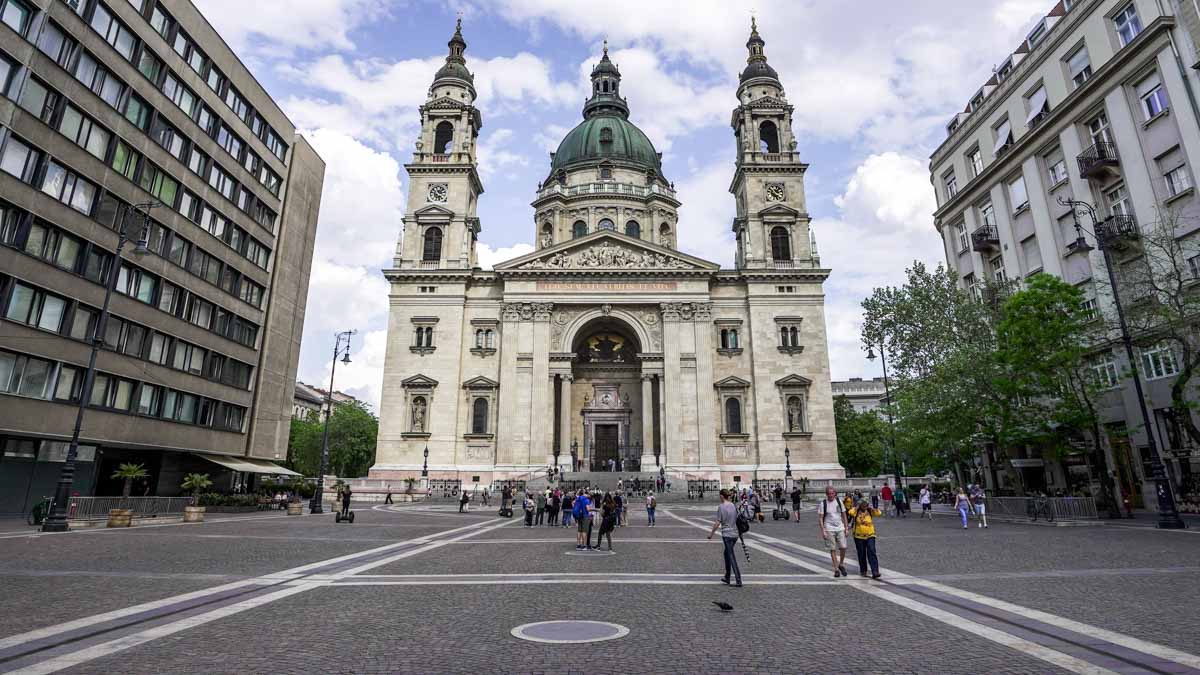 Budapest, St Stephen Basilica-The Ultimate Eurail Budget Itinerary
