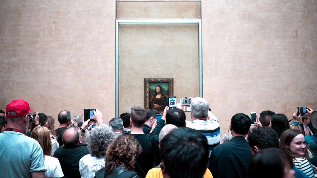 Mona Lisa in Louvre Museum - France Budget Itinerary