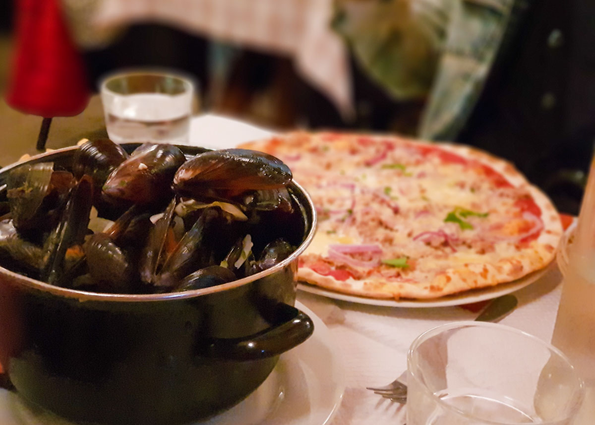 Mussles and Pizza at Le Clocher - France Itinerary
