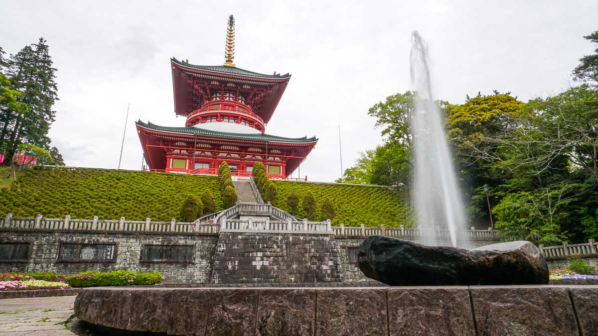 Naritasan Park fountain-Narita Travel Guide Tokyo - Chiba