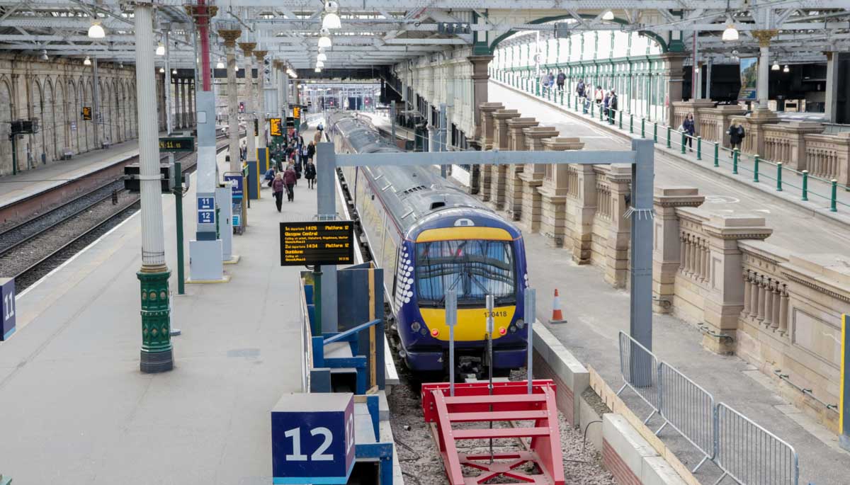 Platform at Edinburgh Waverley Station - UK Budget Guide in Edinburgh, Wales and London
