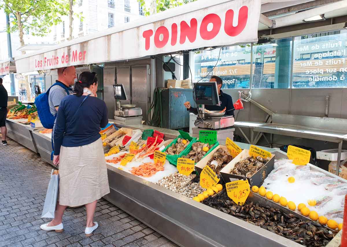 Seafood stand Toinou Nice - France Itinerary
