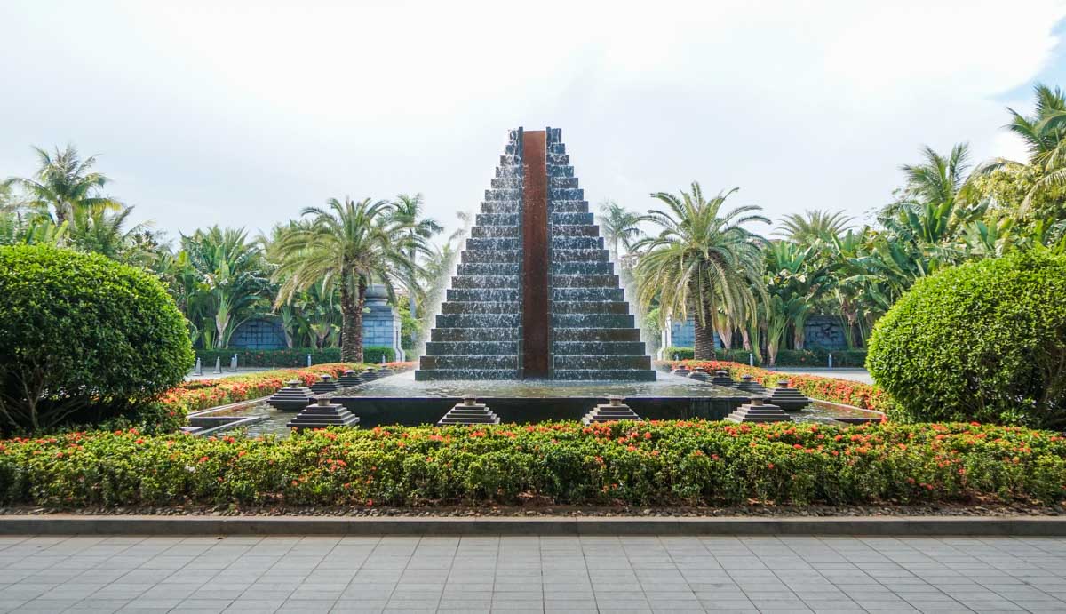 Entrance of Raffles Hainan Hotel with Pyramid-Style Water Fountain - Raffles Hainan Hotel Review