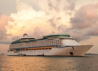 13 Reasons Why a Cruise Getaway is the Best Vacation Anyone can have FEATURED - Reasons to go on a Cruise