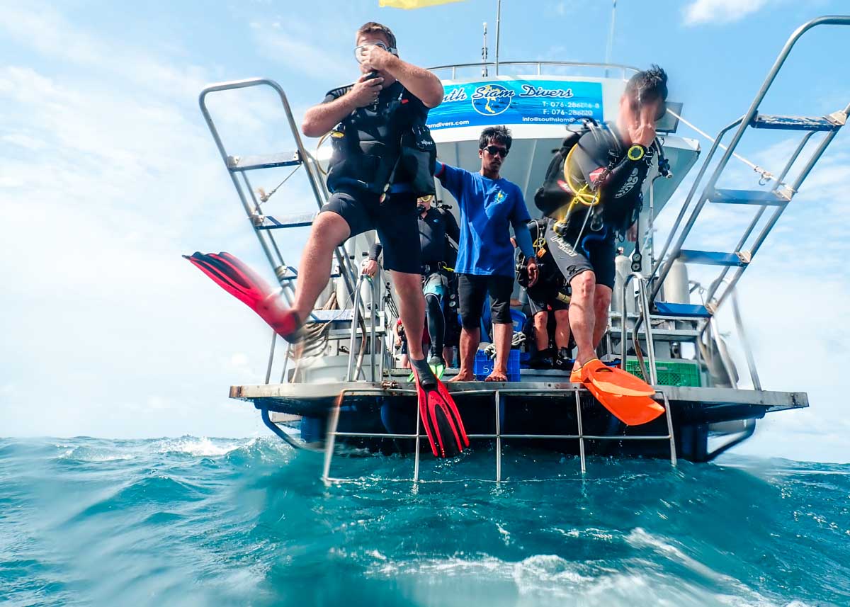 Dive tour boat - Phuket Island Hopping Guide