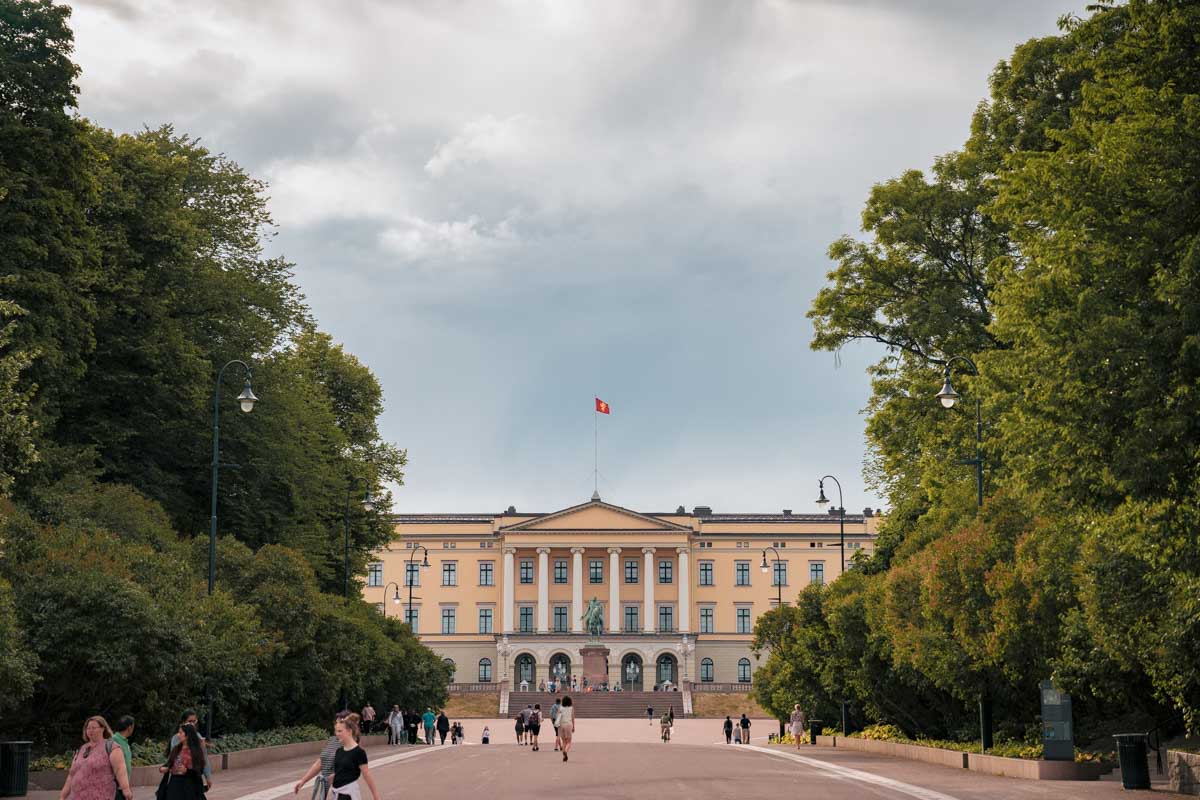 Oslo Royal Palace - Summer Norway Itinerary