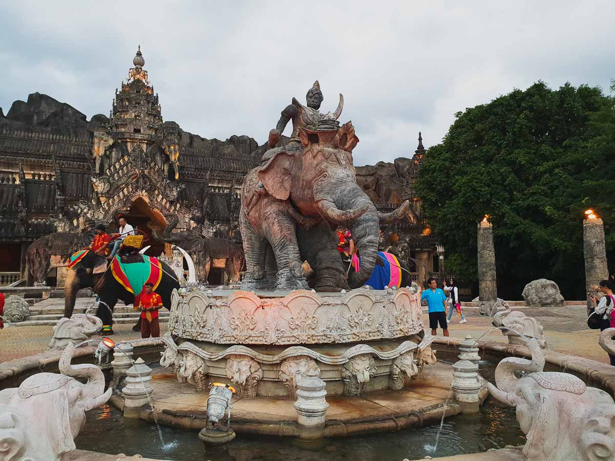 Phuket FantaSea Statue - Nightlife in Phuket