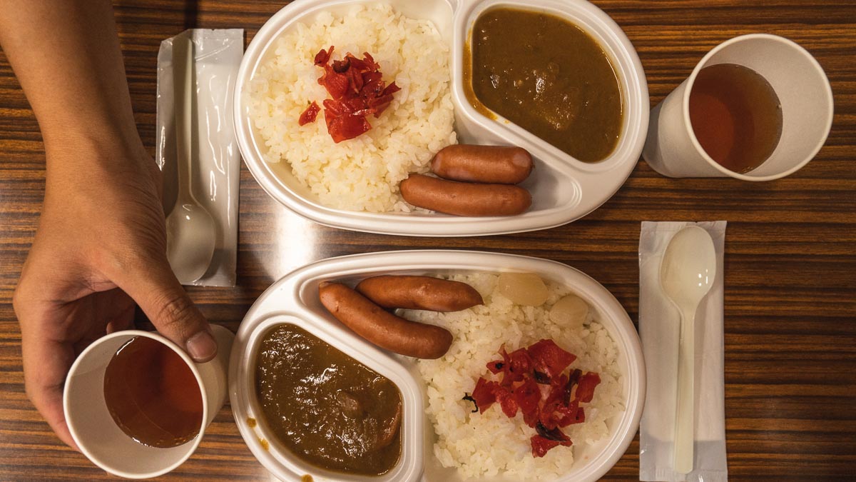 Climbing Mount Fuji - Fujichikan Mountain Hut Curry Dinner