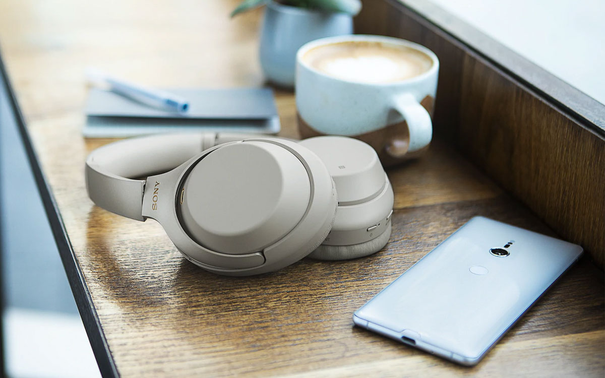 Sony x TTI-noise cancelling headphones