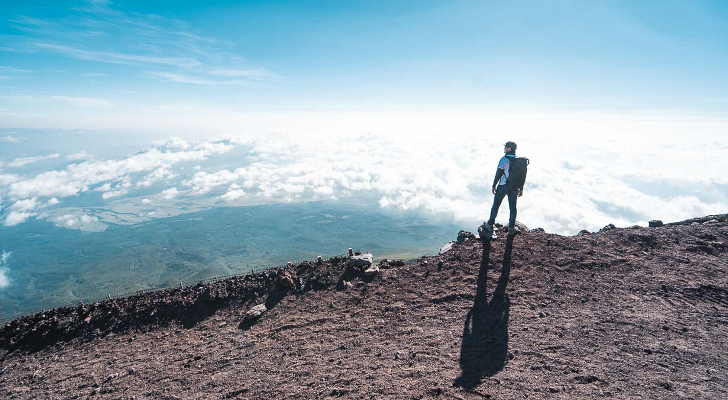 Ved lov med hensyn til Afvige Guide to Climbing Mount Fuji — Everything You Need To Know About Climbing  Japan's Highest Mountain - The Travel Intern