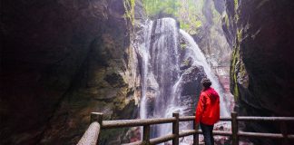 Uryu Falls in Nakatsu Valley - Things to do in Kochi Japan