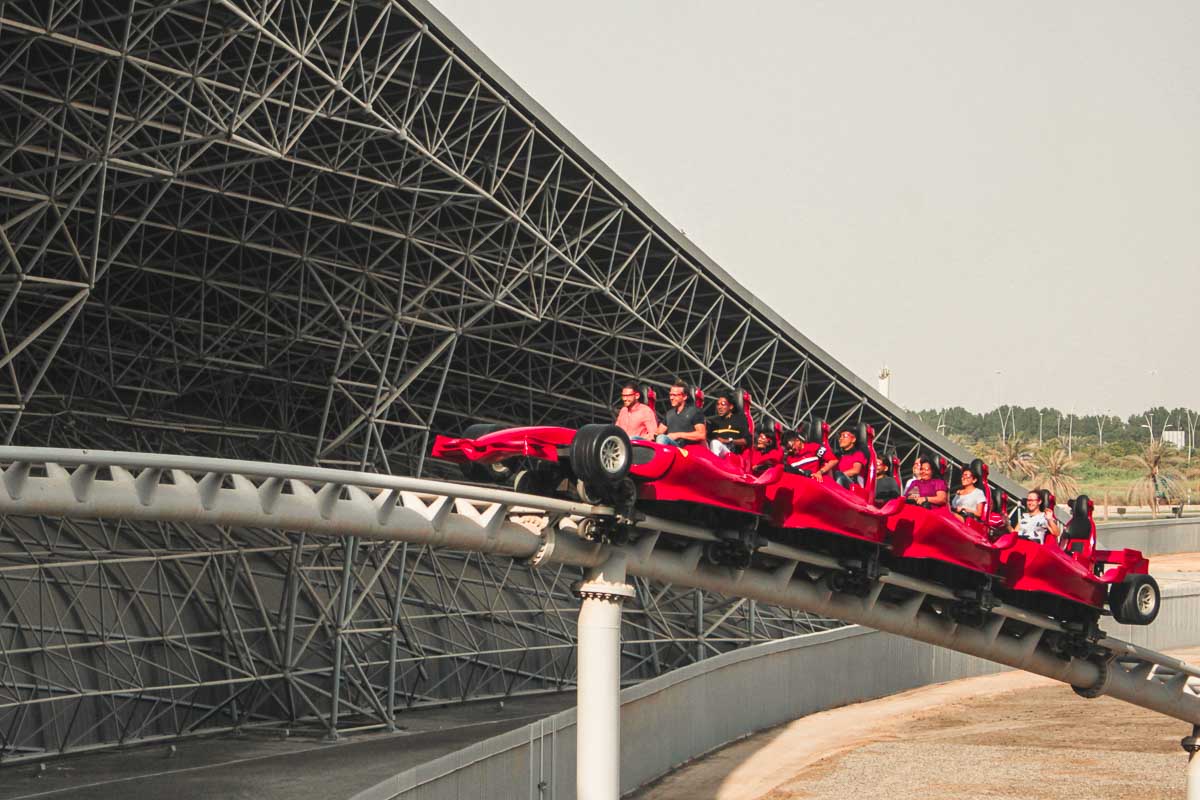 Riding Formula Rossa the World's Fastest Rollercoaster - Ferrari World Guide