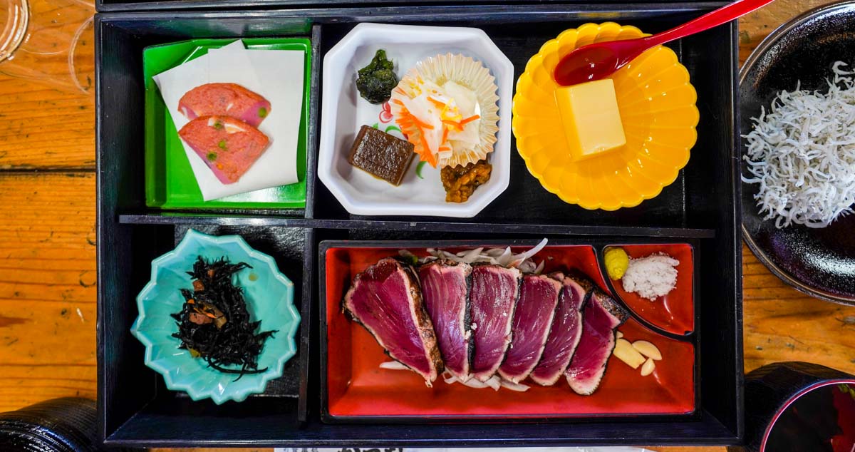 Katsuo no Tataki Lunch Set at Tosa Tataki Dojo - Things to do in Kochi Japan