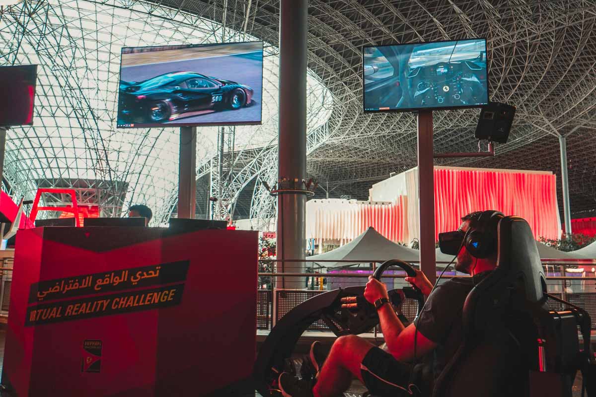 Scuderia VR Challenge - Ferrari World Guide