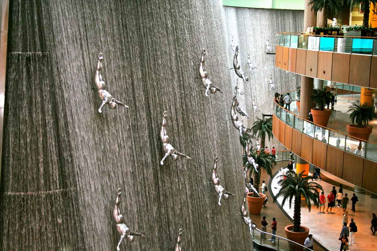 The Dubai Mall Human Waterfall - Dubai Guide