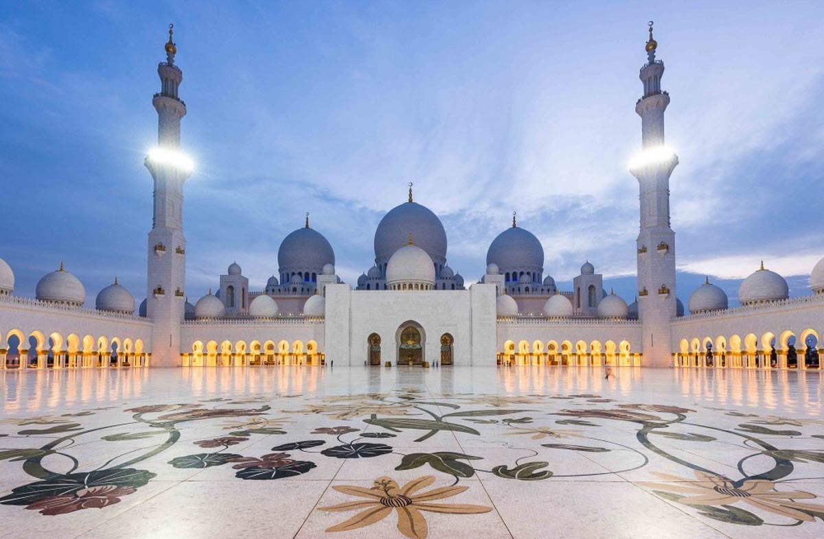 Sheikh Zayed Grand Mosque - Dubai Guide
