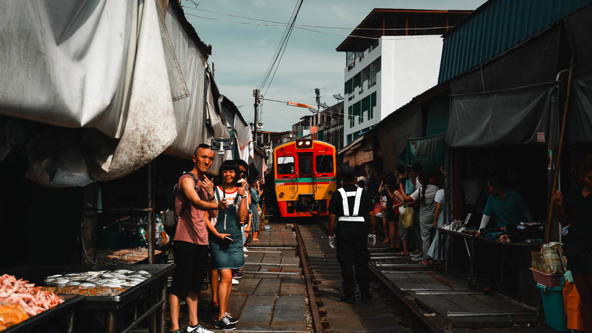 Bangkok_Train Markets