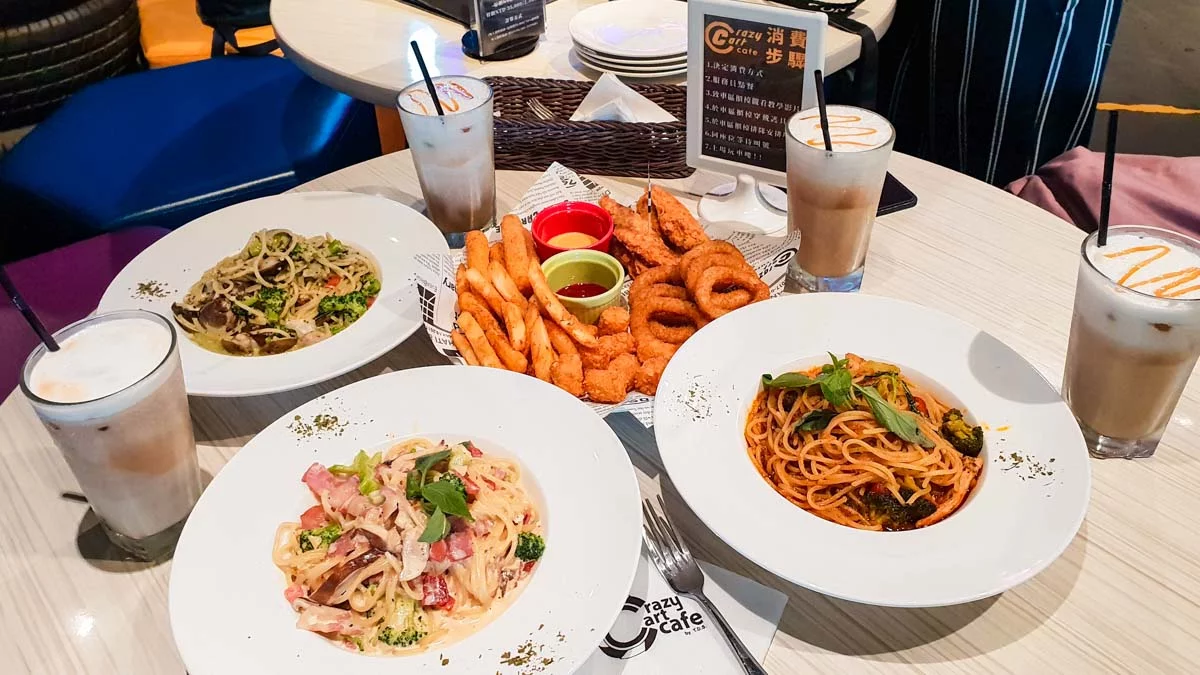 Taipei crazy cart cafe food - Eastern Taiwan Itinerary