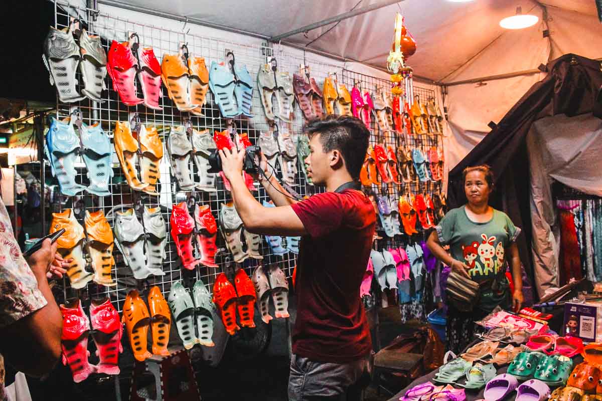 Hua Hin Night Market Shop - 3D2N Hua Hin Itinerary