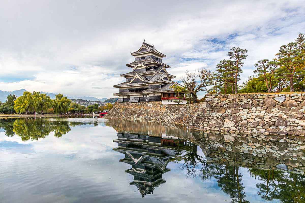 Matsumoto Castle - 13 Reasons To Visit Nagano Even When It's Not Winter Ski Season - Scenic Gems in Kamikochi and Norikura