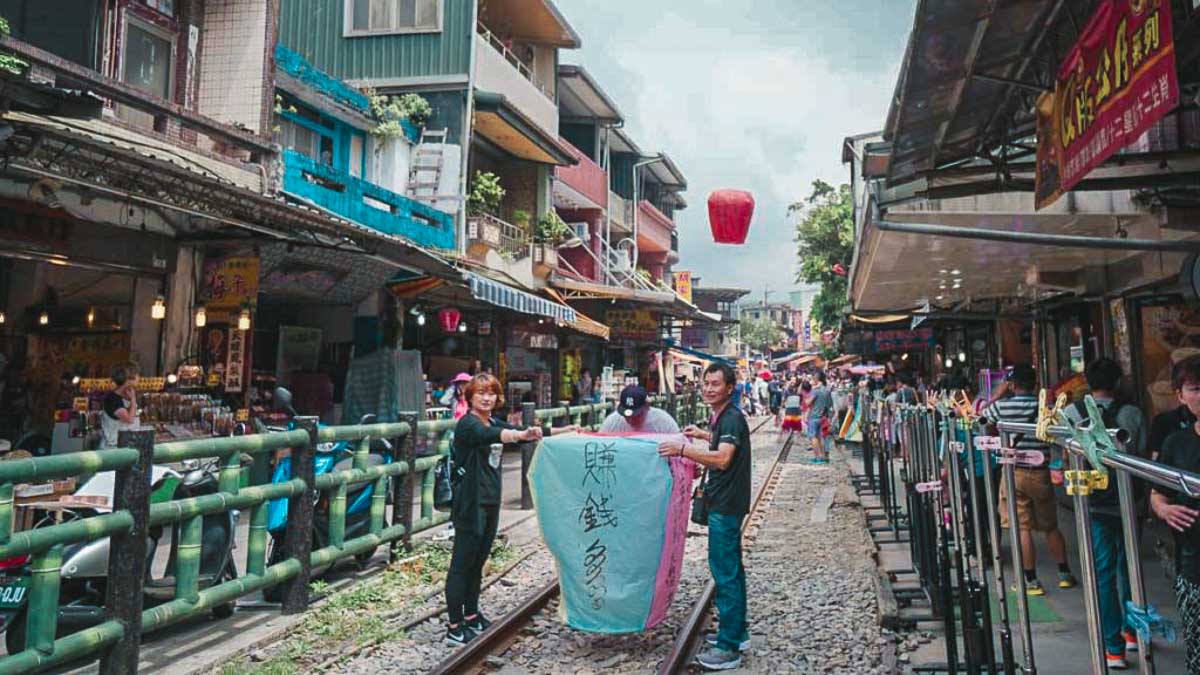 Shifen-Old-Street - Things to do in Taiwan
