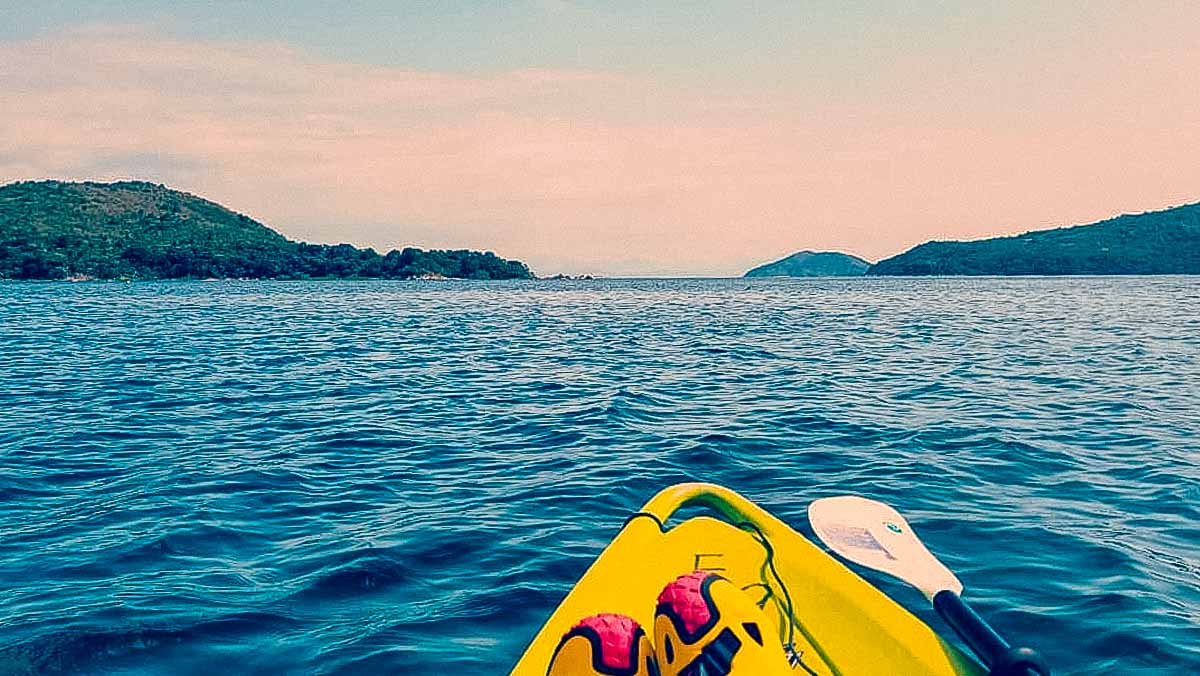 Kayaking at Hoi Ha Wan Marine Park - Sai Kung Itinerary