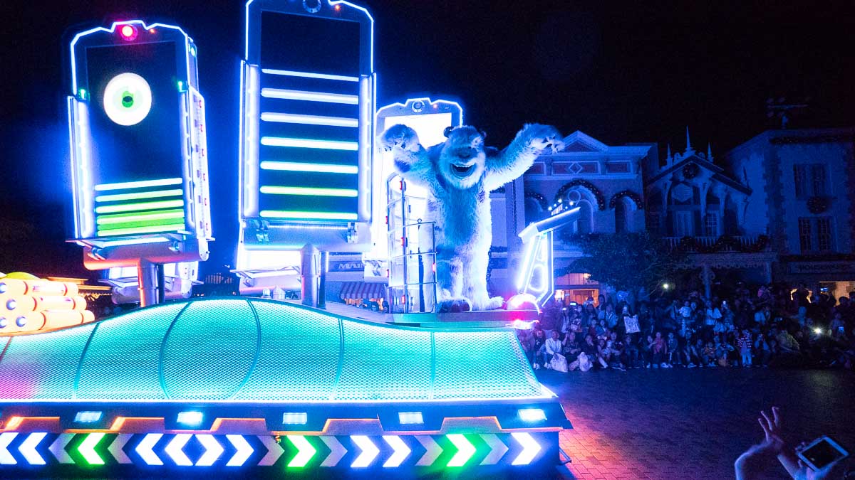 Night Parade - Hong Kong Disneyland Guide