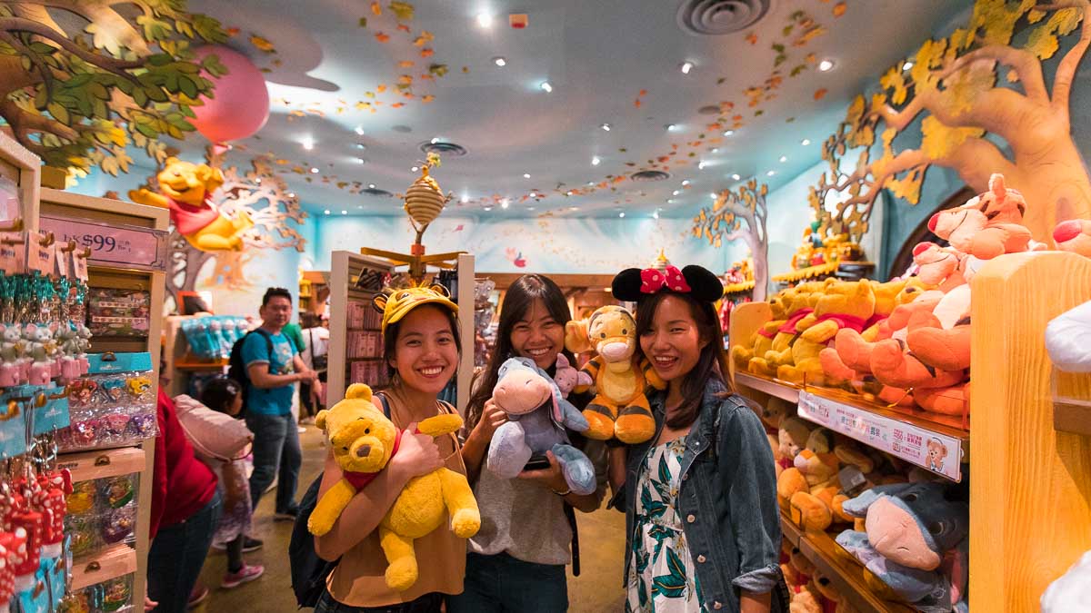 Shop - Hong Kong Disneyland Guide