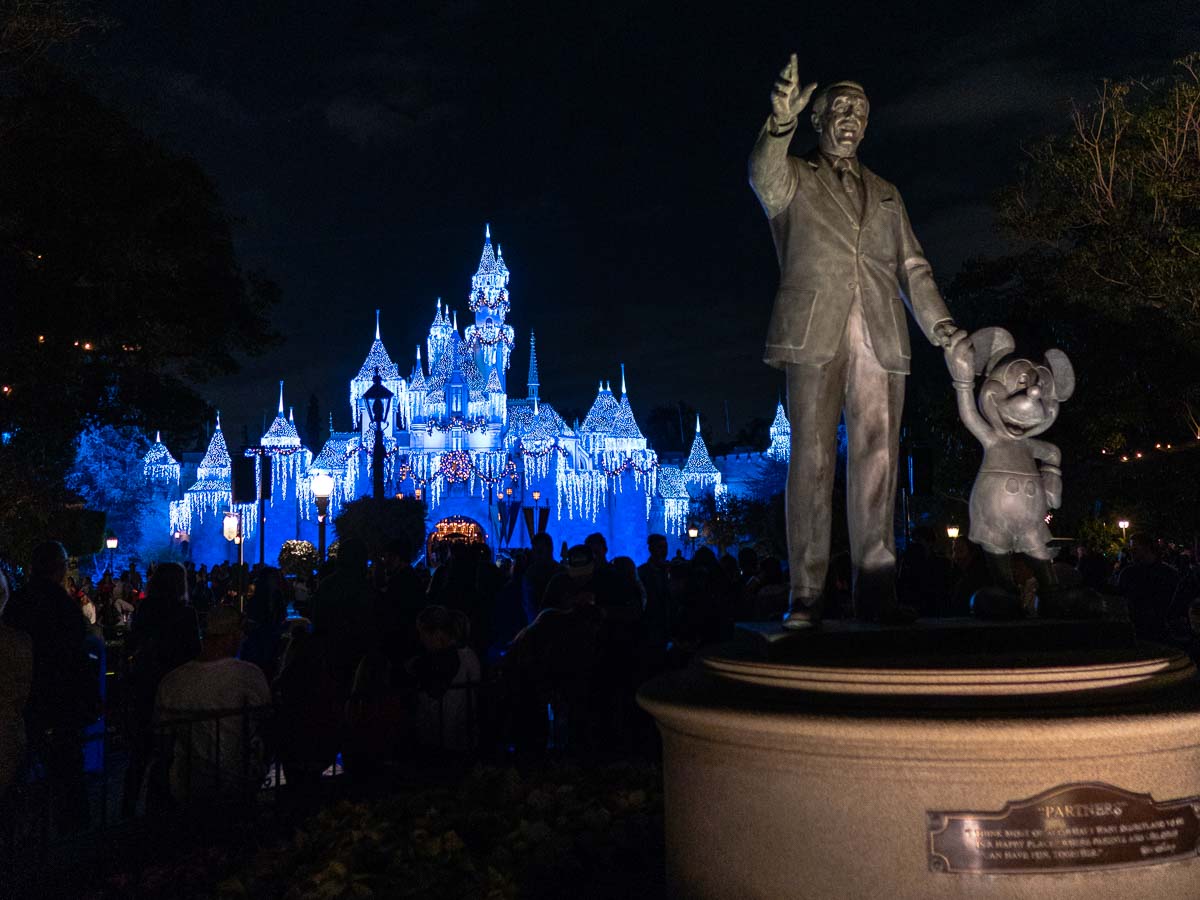 Crowd gathering for Disney Fireworks - Disneyland California Guide-39