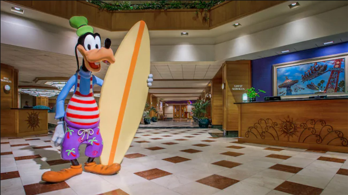 Disney Paradise Pier Hotel Lobby - Disney California Guide