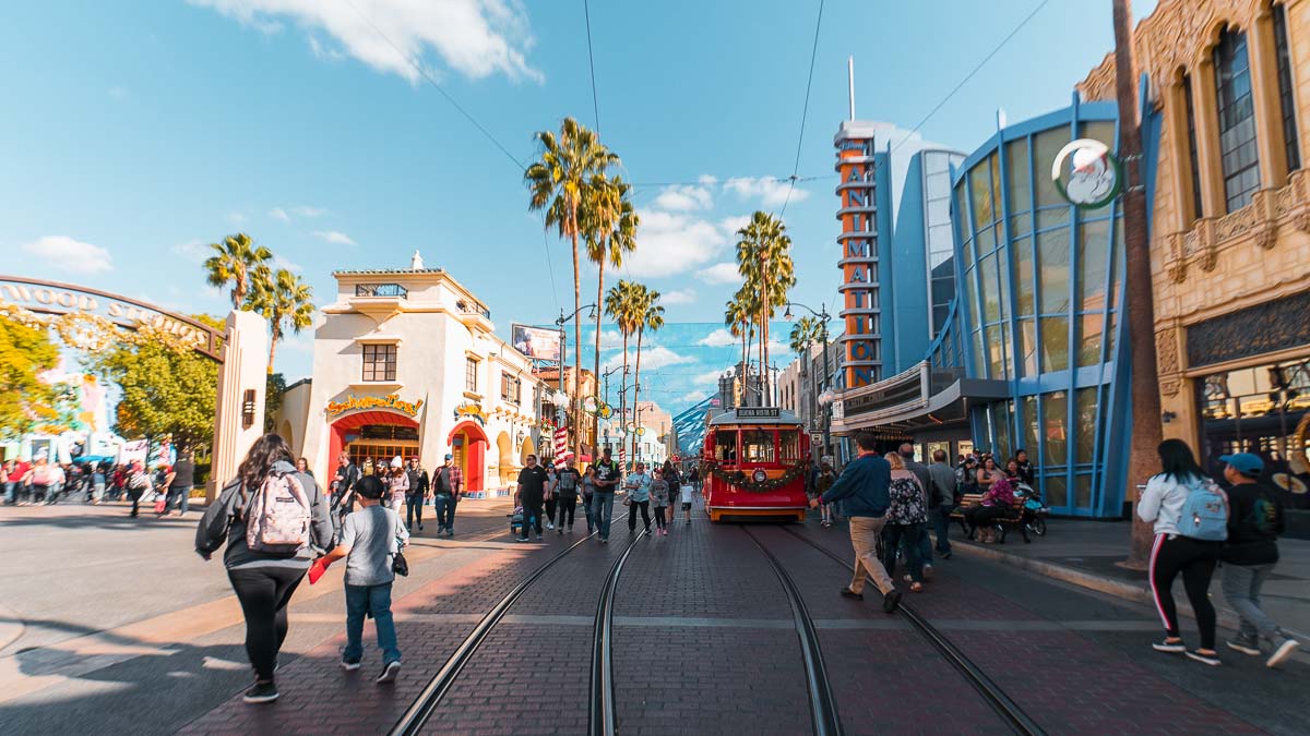 Disneyland Main Street - Disneyland California Guide-7