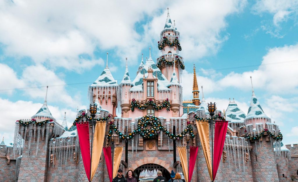 Featured Disney Castle - Disneyland California Guide