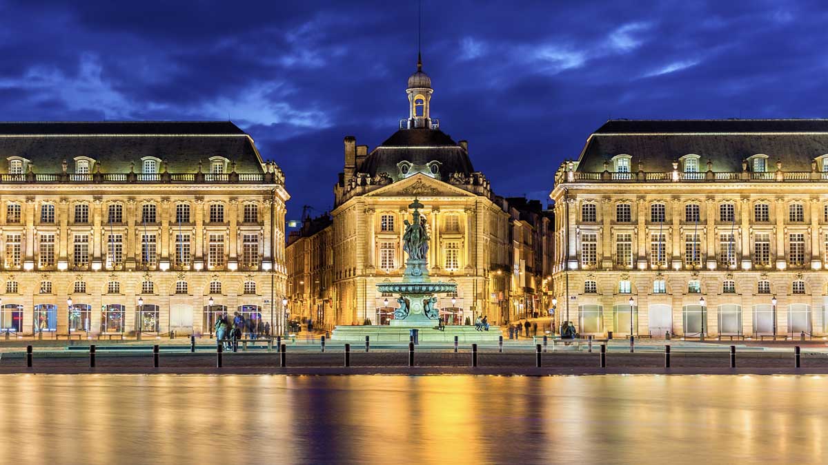 Palais de la Bourse in Bordeaux France In Front of the World's Largest Reflecting Pool - Countries and Cities You Pronounce Wrongly