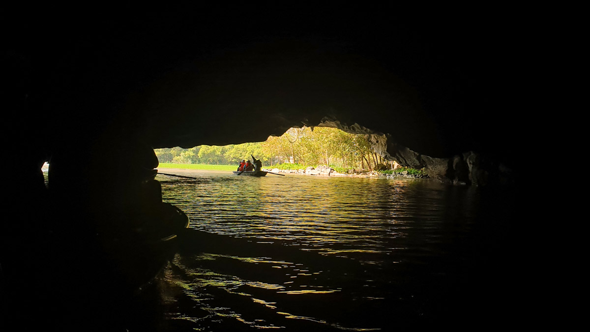 Tam coc cave — Halong Bay, Ninh Binh, Trang An, Cat Ba Island, Mai Chau, Perfume Pagoda, and Sapa-1